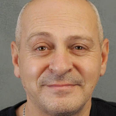 Андрей Бархударов